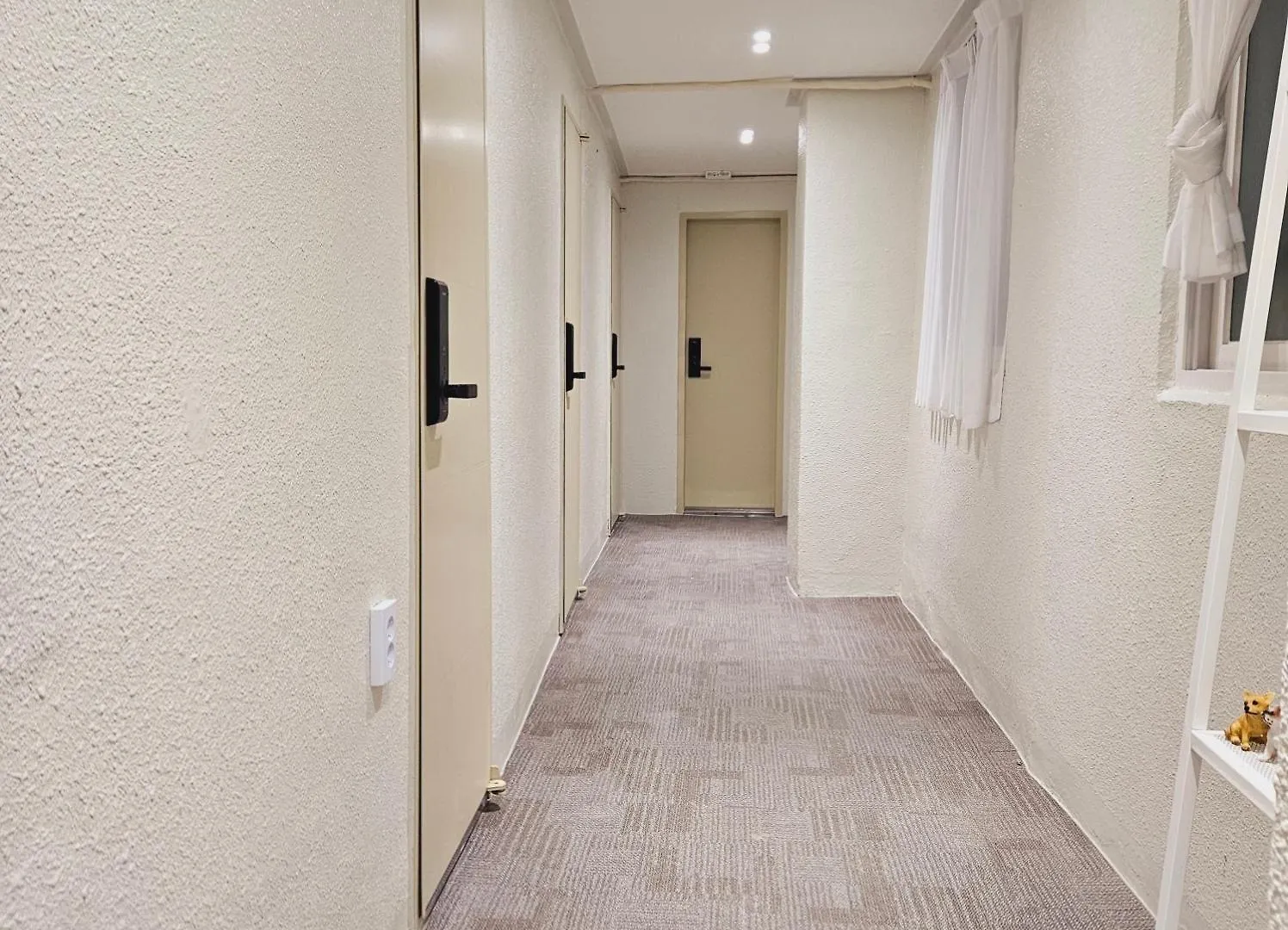 Guest house 스테이아올 서울역점 #206호 서울역 11번출구 3분거리 Hotel Seoul